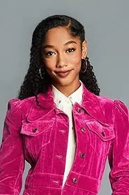Foto de Iman Benson como Tia Russell