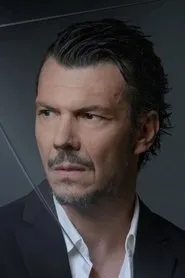 Retrato de Ioannis Papazisis