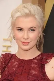Foto de Ireland Baldwin interpretando a Young Sally en La gran revancha