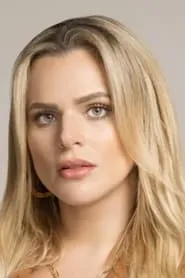 Foto de Isabella Castillo como Linda Morris