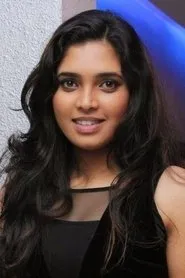 Ishara Nair en Engada Irunthinga Ivvalavu Naala