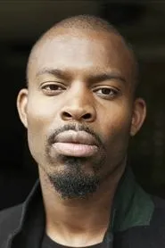 James Barnes en Sable Fable