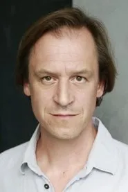 Foto de Jan-Peter Kampwirth como Frederick