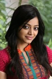 Foto de Janani Iyer como Keerthana