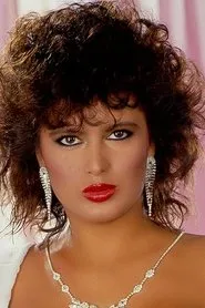 Janette Littledove en Big Busted Goddesses of L.A.