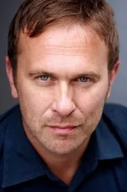 Foto de Jason Merrells como Martin Leach
