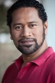 Retrato de Jay Laga'aia