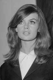Jean Shrimpton en Double Pisces, Scorpio Rising