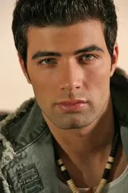 Jencarlos Canela en Hunted by Night
