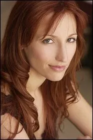 Foto de Jennifer Elizabeth interpretando a Mermaid (segment "Mermaid") en The Edge of Her Mind Anthology
