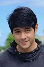 Jeric Gonzales en Broken Blooms