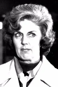 Joan Bruce en The Newman Shame