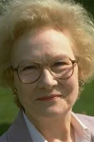 Joan Sanderson en Anyone for Denis