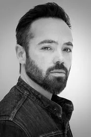 John Hensley en Retratos del más allá