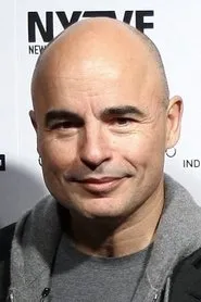 Retrato de John Riggi
