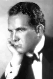 John Vosper en The Lady in the Library