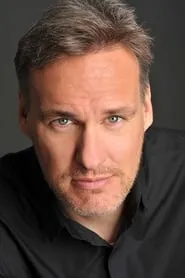 Retrato de Jon Donahue