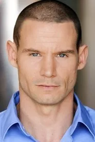 Jonathan Camp en 2Survive