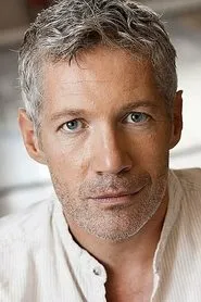 Retrato de Jonathan Thomson