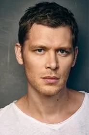 Joseph Morgan en Warhouse