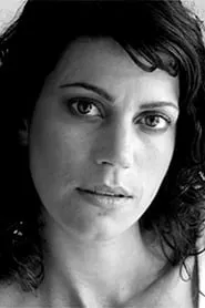 Foto de Josephine Davison interpretando a Eleanor Bron en Not Only But Always