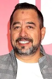 Juan Carlos Nava en Perdiendo mi virginidad 4