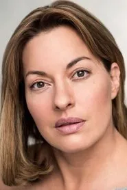 Foto de Julia Dahmen interpretando a Frieda en Hilfe, ich bin Millionär