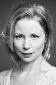 Julia Dufvenius en Den utvalde