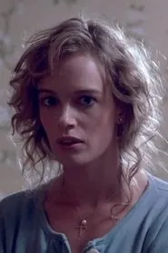 Julia McNeal en La increíble verdad