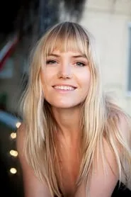 Julia Sandström en A Lucky Man