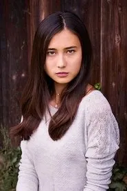 Foto de Julia Strowski como Kim Win Win