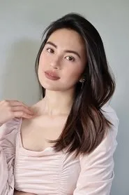 Foto de Julie Anne San Jose como Pauline Gomez