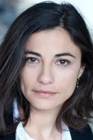 Foto de Julie Bataille interpretando a Johanna en Bailar hasta morir