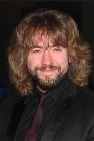 Justin Lee Collins en Bring Back... Star Trek