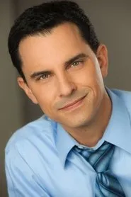 Foto de Justin T. Bowler como Swampy / Cranky / Karl / Pushy / Shovey (voice)