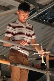 Justin T. Lee en The Flying Man