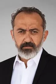 Retrato de Kadir Çermik