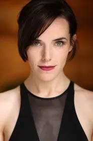 Karli Hall en Resurección del mal