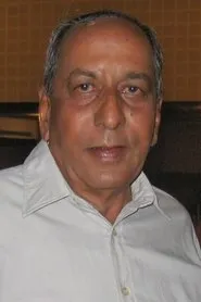 Kathadi Ramamurthy en Raman Ethanai Ramanadi