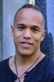 Keith Hamilton Cobb en Cold Light of Day