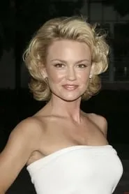 Kelly Carlson en Atrapados en casa lejana