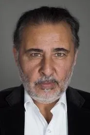 Retrato de Kemal Başar
