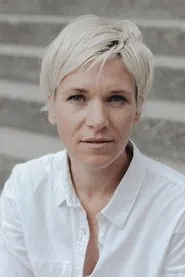 Foto de Kerstin Landsmann como Vanessa Haas