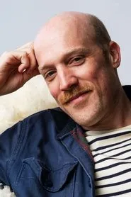 Kevin James Doyle en Night Cafe