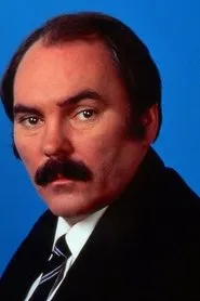 Retrato de Kevin Lloyd