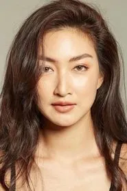 Retrato de Khemanit Jamikorn