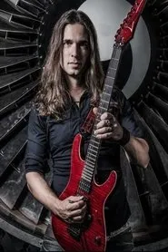 Retrato de Kiko Loureiro