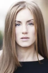 Kirsty J. Curtis en Homeless Ashes