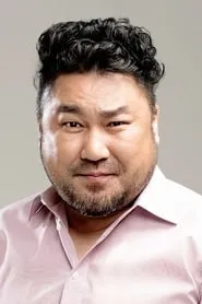 Foto de Ko Chang-seok como Goo Kyung Tan