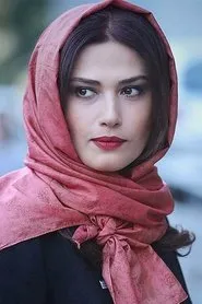 Retrato de Ladan Mostoufi
